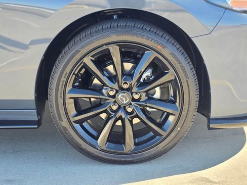 New 2026 MAZDA MAZDA3 Carbon w/ Appearance Package image 6