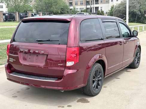 Used 2020 Dodge Grand Caravan GT FWD image 4