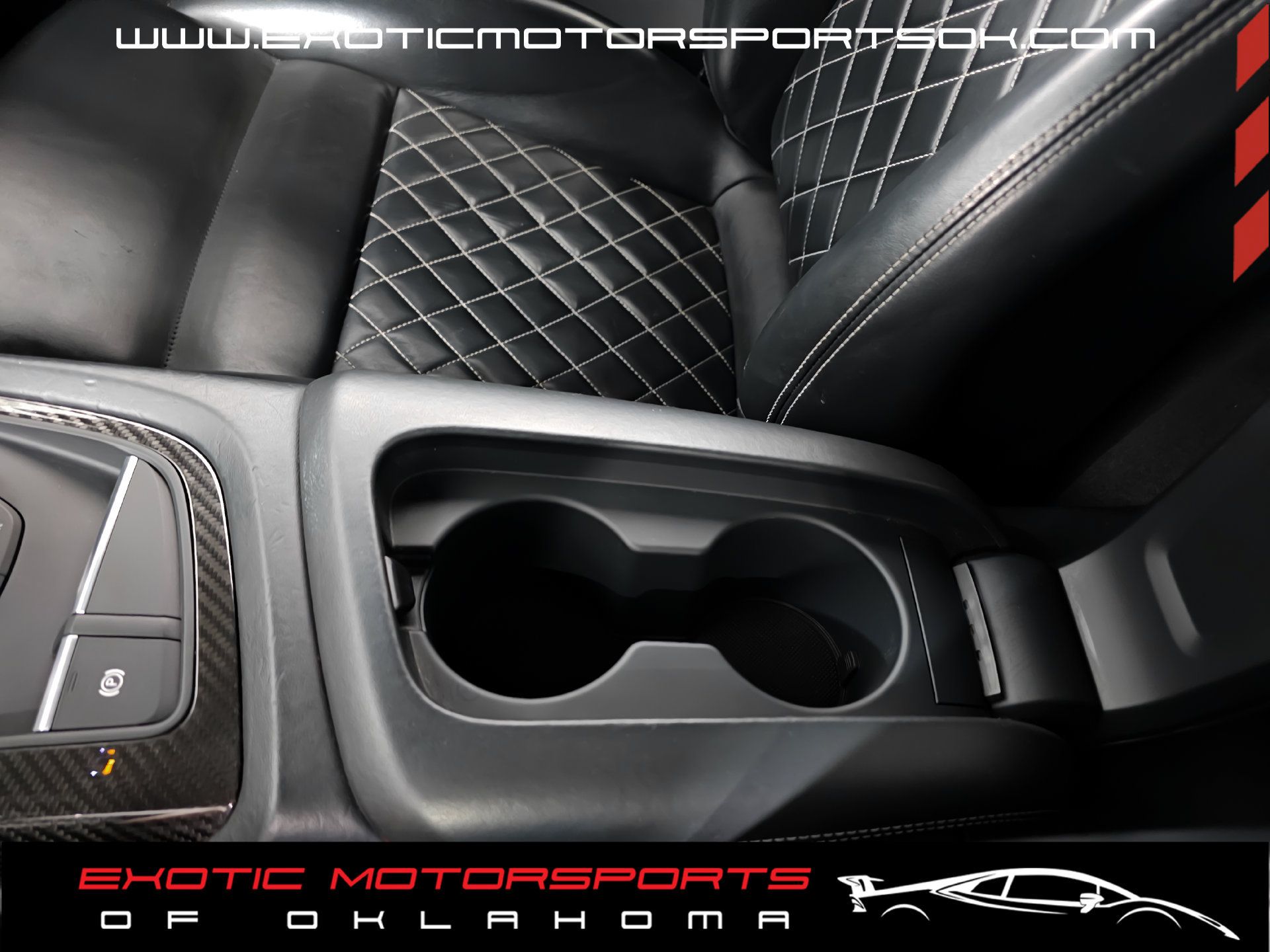 Used 2017 Audi R8 V10 w/ Carbon Exterior Package AWD/4WD image 30