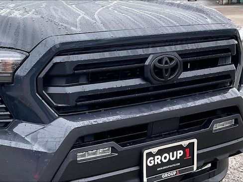 Used 2025 Toyota Tacoma SR5 image 29