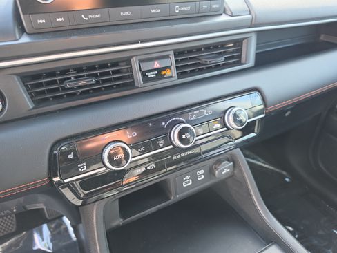 Certified 2025 Honda Pilot Sport image 18