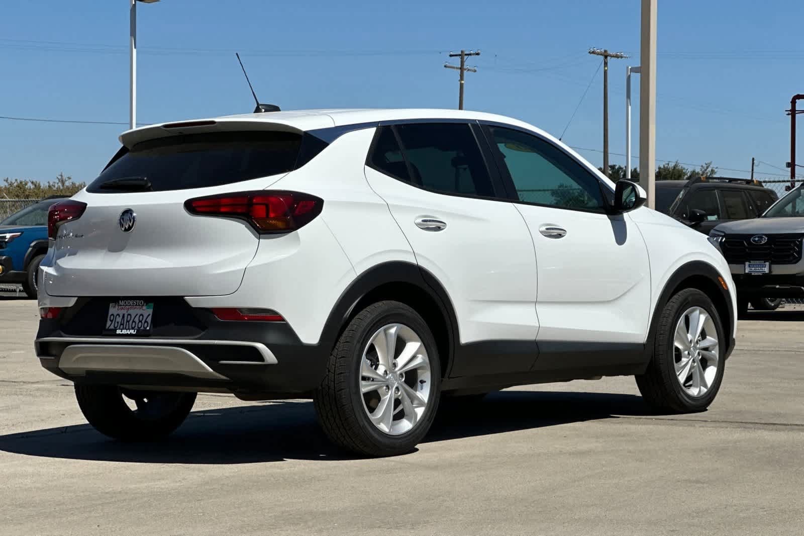 Used 2023 Buick Encore GX Preferred w/ Cold Weather Comfort Package FWD image 3