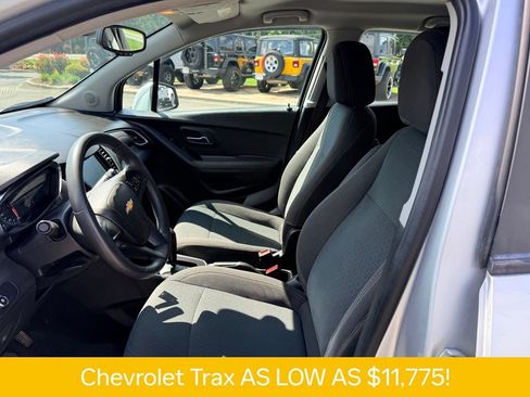Used 2017 Chevrolet Trax LS FWD image 6