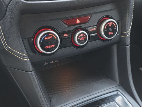 Used 2022 Subaru Crosstrek 2.5i Sport w/ Moonroof Package image 16