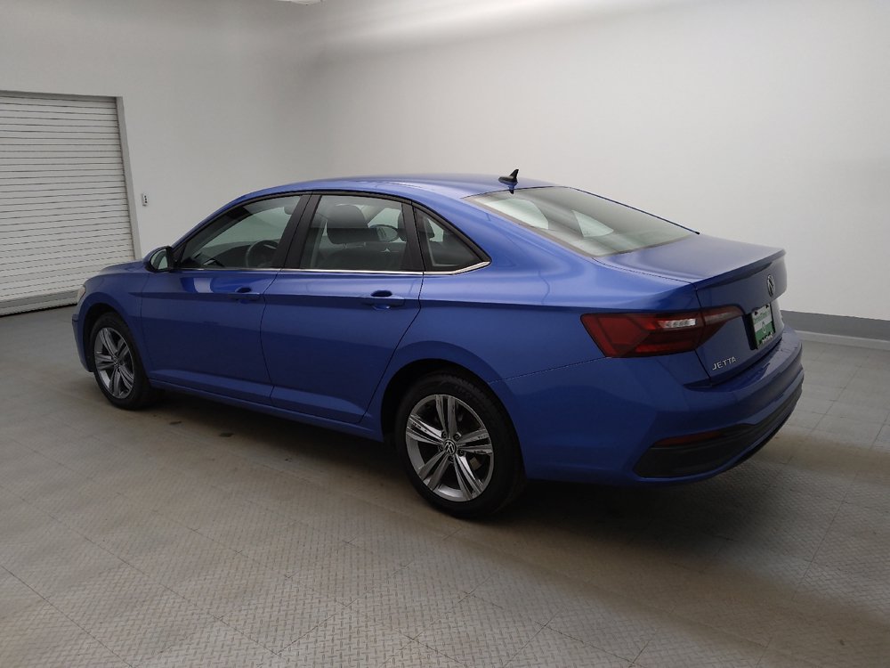 Used 2024 Volkswagen Jetta SE FWD image 3