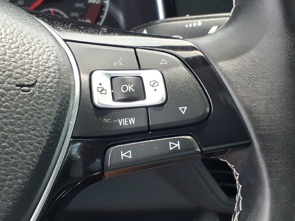 Used 2021 Volkswagen Jetta R-Line w/ R-Line Cold Weather Package FWD image 11