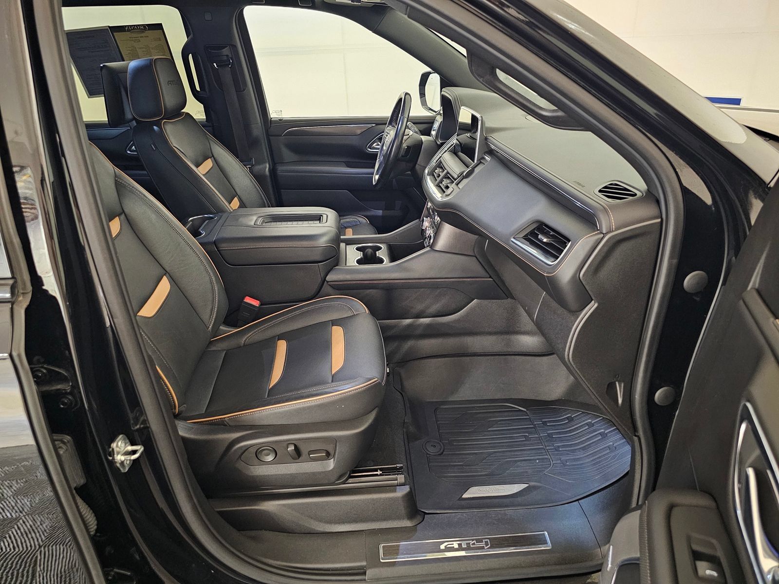 Used 2021 GMC Yukon AT4 w/ Rear Media and Nav Package AWD/4WD image 28