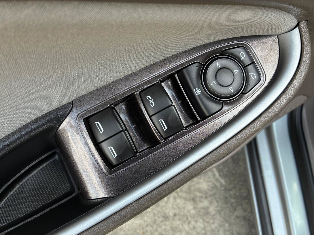 Used 2025 Chevrolet Malibu LT FWD image 10