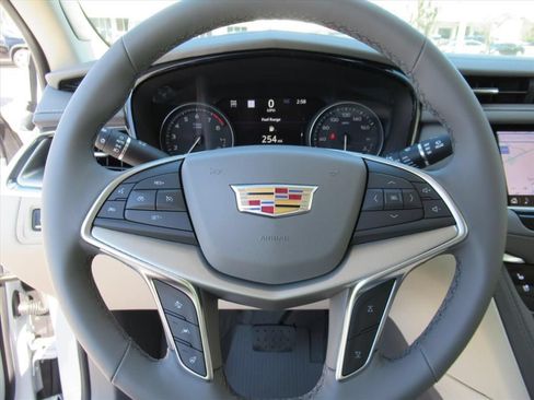 New 2026 Cadillac XT5 Premium Luxury w/ Driver Assist Package AWD/4WD image 21