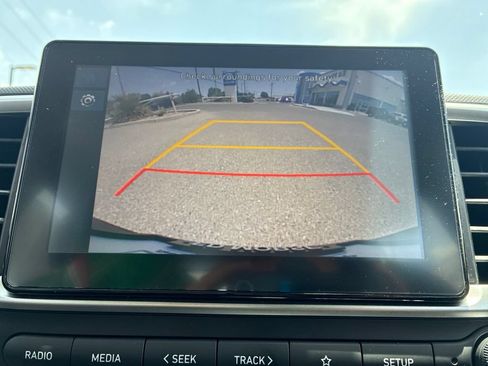 Used 2025 Hyundai Venue SEL FWD image 20