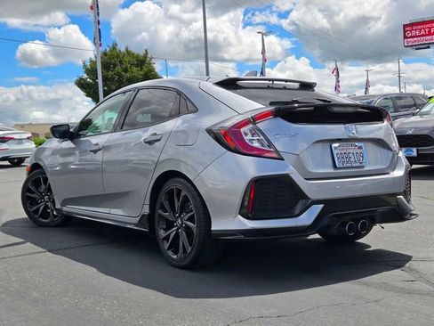 Used 2018 Honda Civic Sport image 6