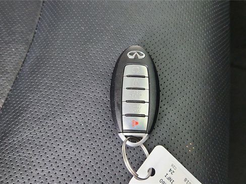 Used 2024 INFINITI QX80 Luxe image 24