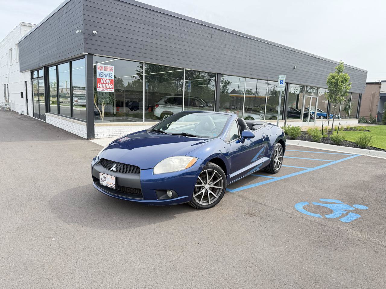 Used 2010 Mitsubishi Eclipse GT FWD image 1