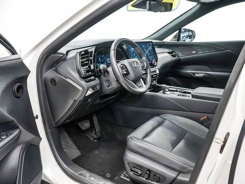 Used 2025 Lexus RX 450h Luxury w/ Convenience Package AWD/4WD image 18