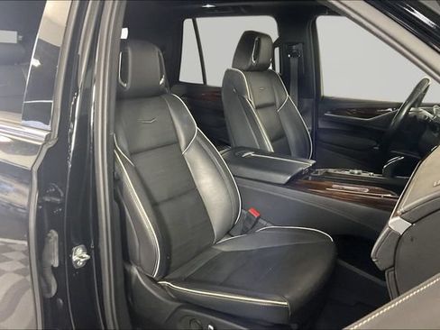 Used 2023 Cadillac Escalade Premium Luxury RWD image 26