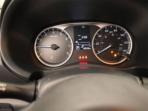 Used 2024 Nissan Kicks S image 12