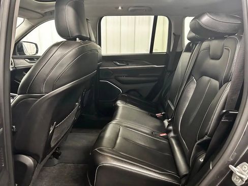 Used 2023 Jeep Grand Cherokee 4WD 4xe image 18