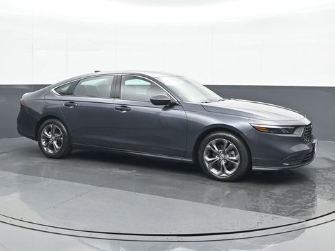 Used 2023 Honda Accord EX image 8
