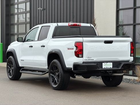 Used 2024 Chevrolet Colorado Trail Boss w/ Technology Package image 3