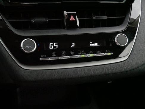 Certified 2025 Toyota Corolla LE FWD image 23