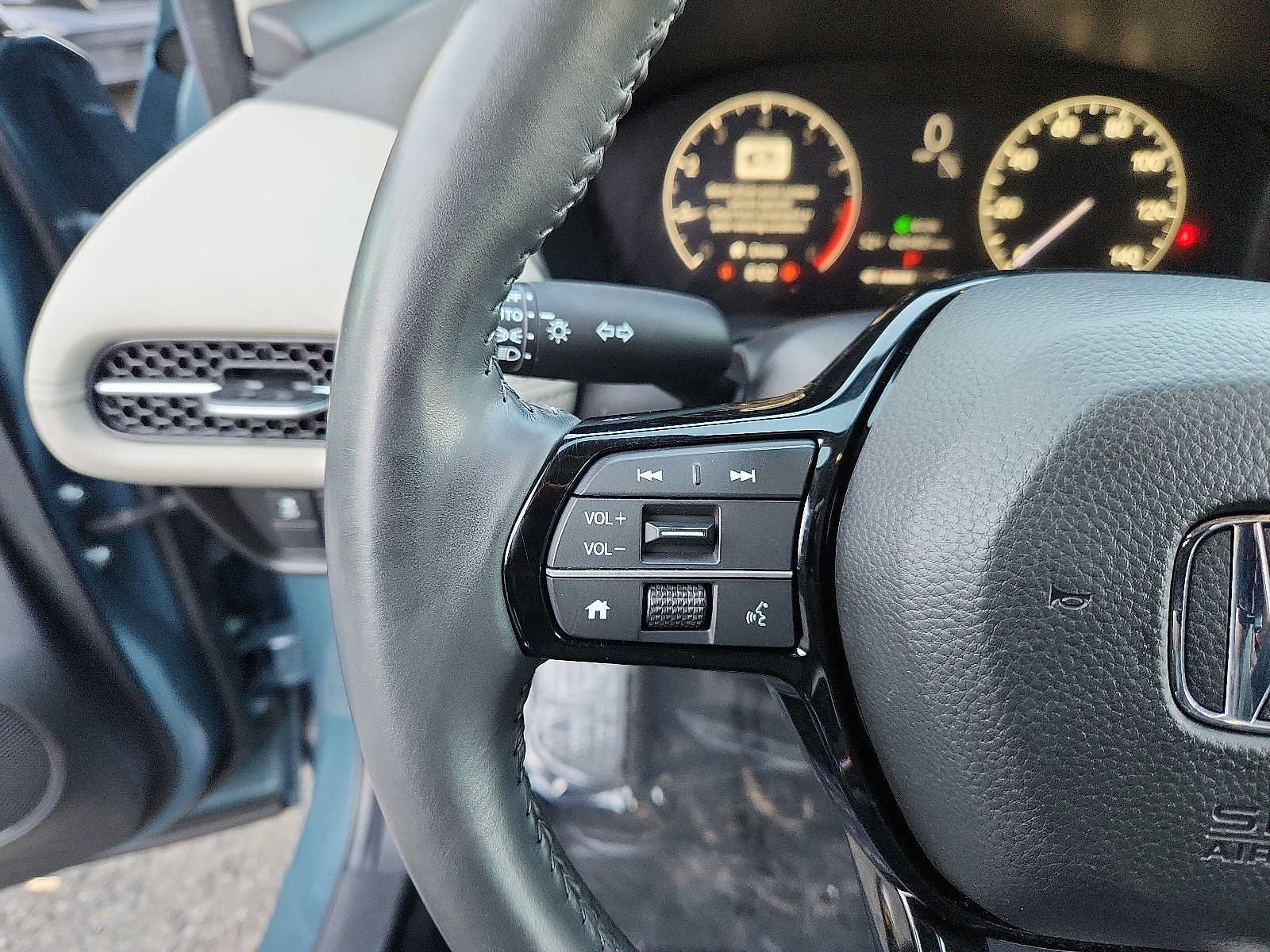 Used 2024 Honda HR-V EX-L image 19