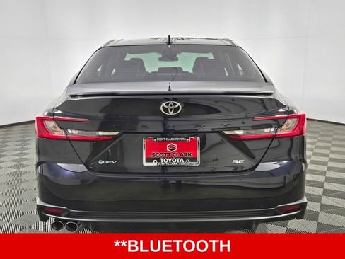 Used 2026 Toyota Camry SE image 7