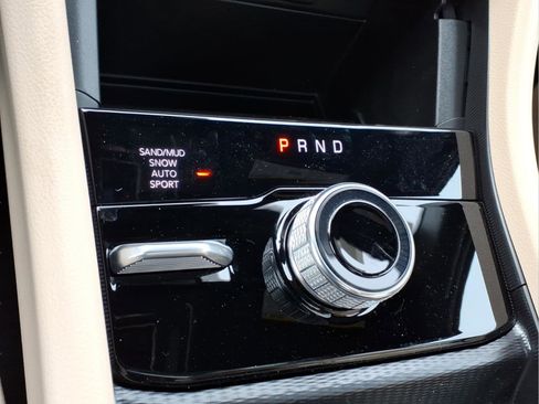 New 2026 Jeep Grand Cherokee Limited w/ Limited Altitude Package AWD/4WD image 25