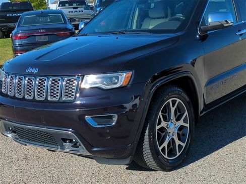 Used 2019 Jeep Grand Cherokee Overland image 11
