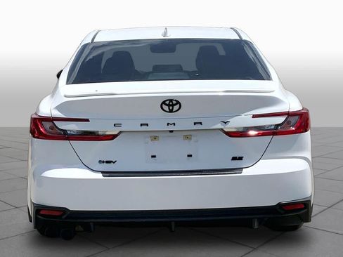 Used 2025 Toyota Camry SE w/ Multimedia Upgrade Package FWD image 5
