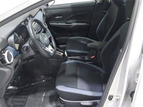 Used 2025 Nissan Versa SV w/ Trunk Package FWD image 20
