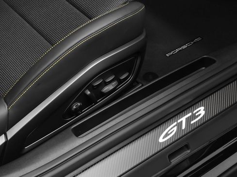 Certified 2026 Porsche 911 GT3 RWD image 35
