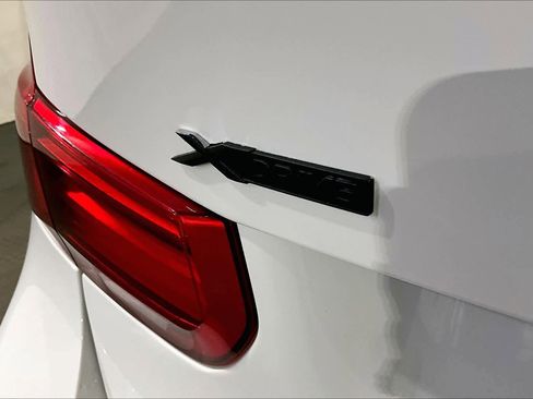 Used 2018 BMW 330i xDrive Sedan w/ M Sport Package image 9