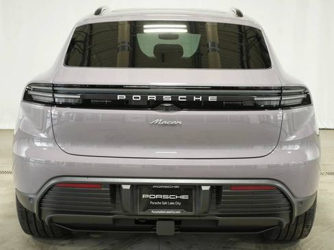 Certified 2025 Porsche Macan Electric RWD image 12