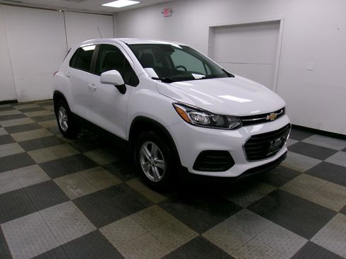 Used 2020 Chevrolet Trax LS w/ Tint and Cruise Package image 1
