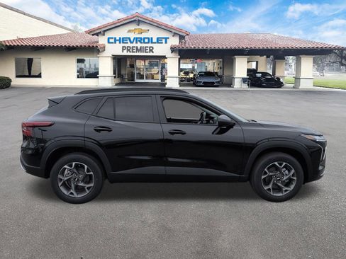 New 2026 Chevrolet Trax LT FWD image 9