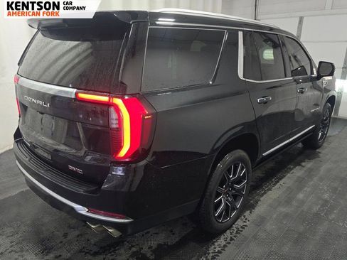 Used 2025 GMC Yukon Denali w/ Sun & Power Step Package image 3