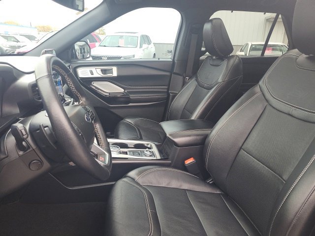 Used 2023 Ford Explorer ST w/ Technology Package AWD/4WD image 11
