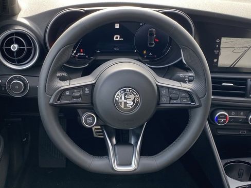 New 2025 Alfa Romeo Giulia Base image 48