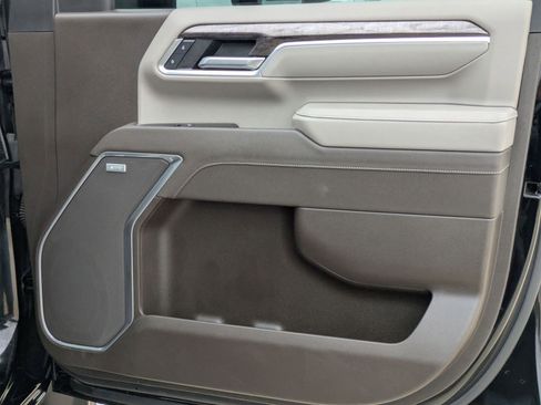 Used 2025 Chevrolet Silverado 2500 LTZ w/ LTZ Premium Texas Edition image 28