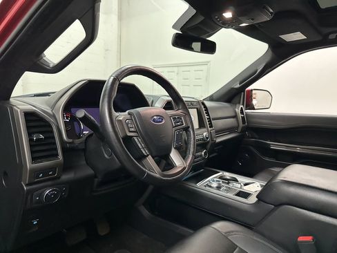 Used 2020 Ford Expedition XLT w/ Equipment Group 202A RWD image 15