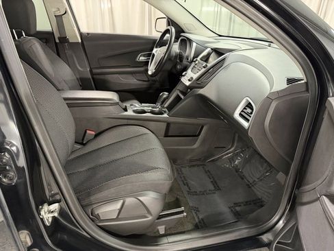 Used 2017 Chevrolet Equinox LT w/ Convenience Package image 7