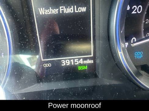 Used 2019 Toyota Highlander XLE AWD/4WD image 9