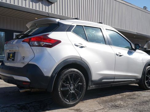 Used 2020 Nissan Kicks SR w/ SR Premium Package image 6