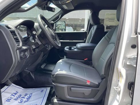 New 2026 RAM 3500 Tradesman w/ Chrome Appearance Group A AWD/4WD image 25