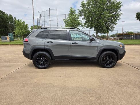 Used 2019 Jeep Cherokee Trailhawk w/ Cold Weather Group AWD/4WD image 26