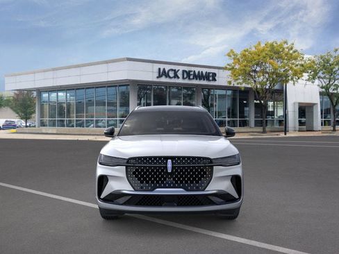 Used 2026 Lincoln Nautilus Reserve image 6