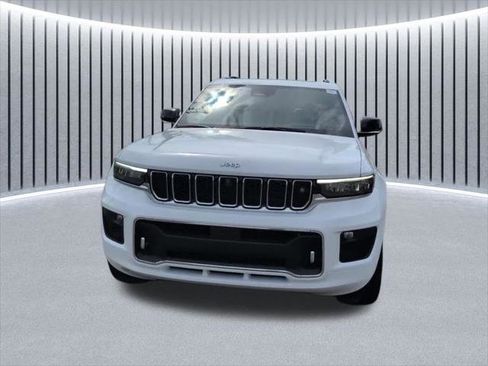 Certified 2025 Jeep Grand Cherokee L Overland w/ Advanced Protech Group III AWD/4WD image 18