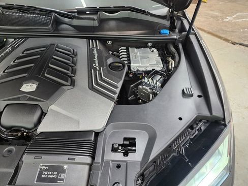 Used 2022 Lamborghini Urus image 43