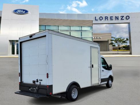Used 2023 Ford Transit 350 DRW RWD image 5