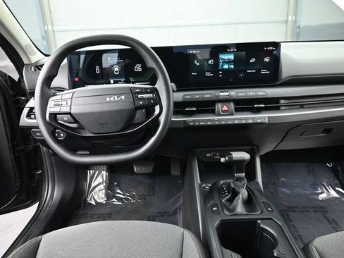 Used 2025 Kia K4 FWD image 20